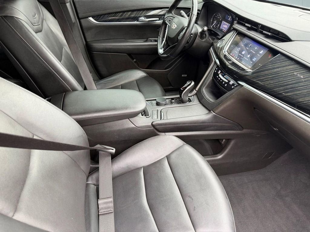 2022 Cadillac XT6 Premium Luxury