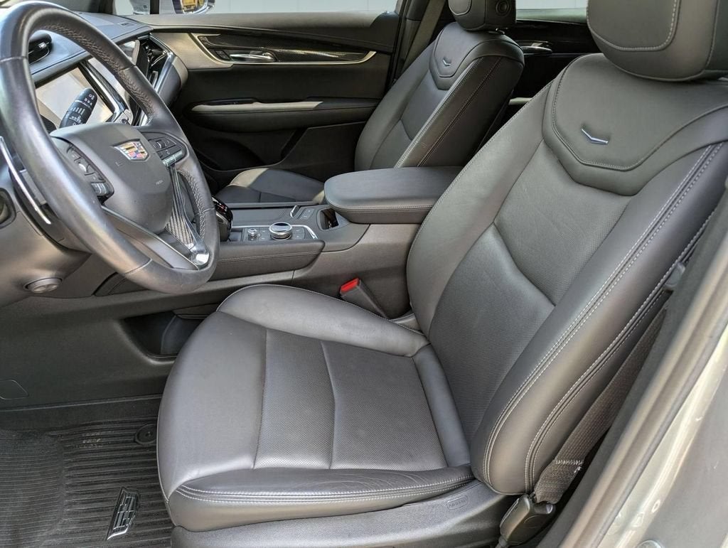 2025 Cadillac XT6 Sport