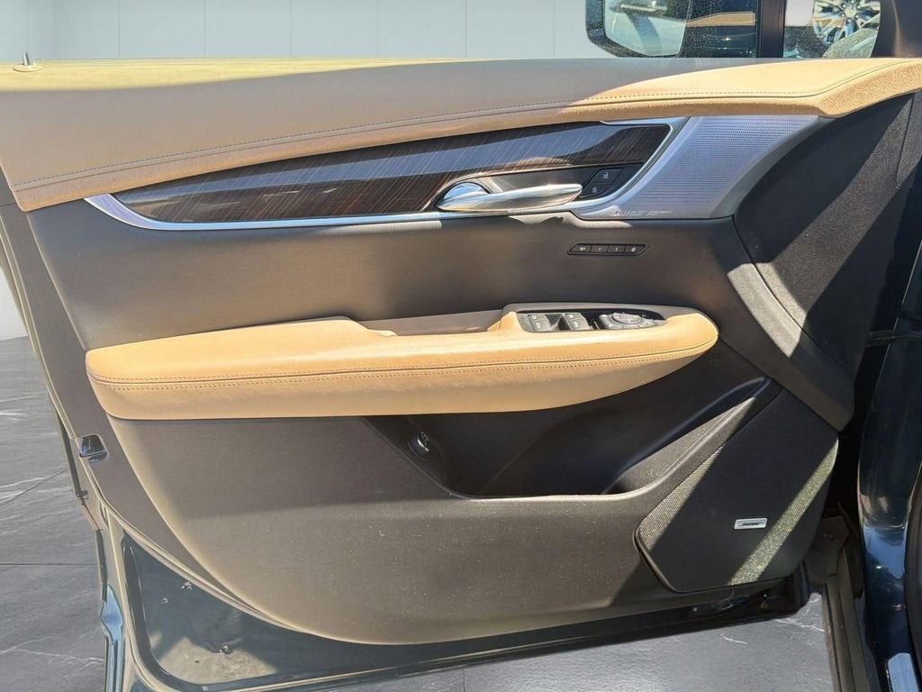 2025 Cadillac XT6 Sport