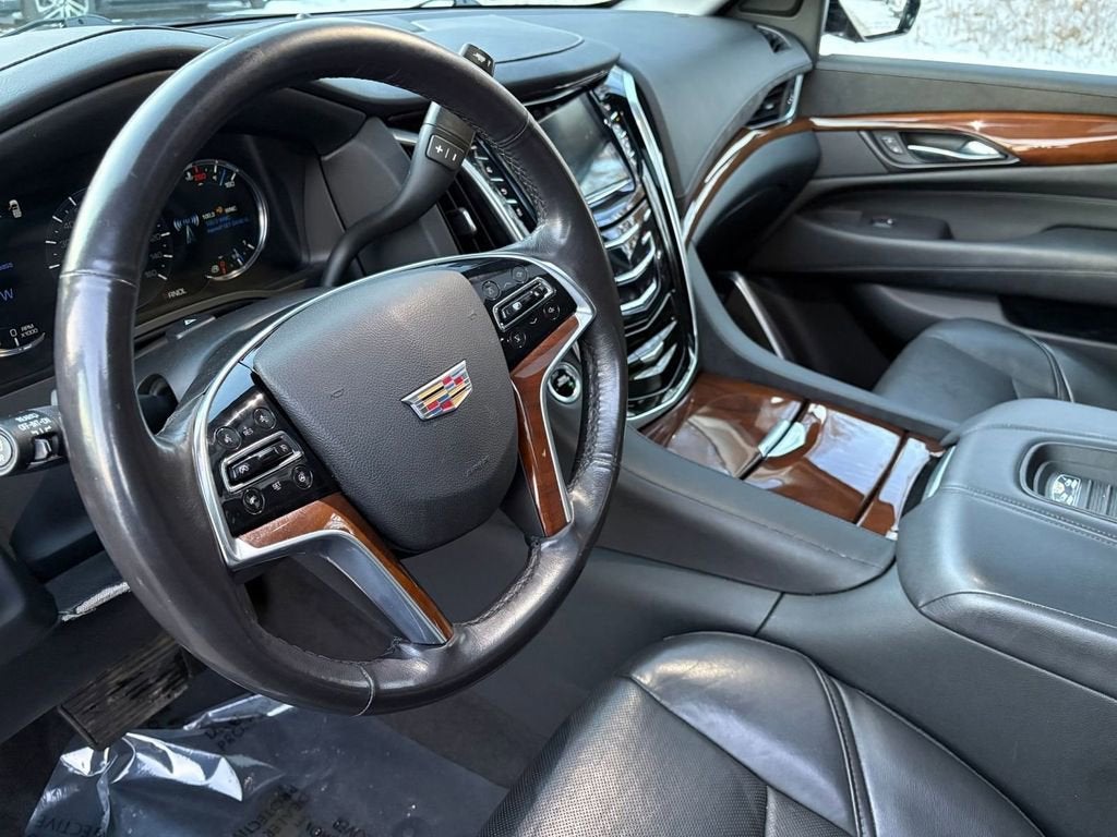 2020 Cadillac Escalade Luxury