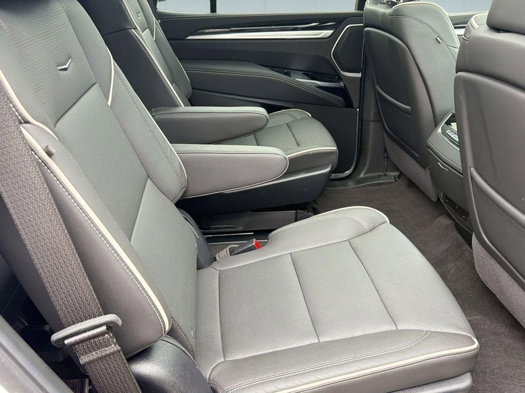 2025 Cadillac Escalade Sport