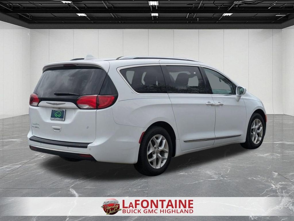 2018 Chrysler Pacifica Touring L Plus