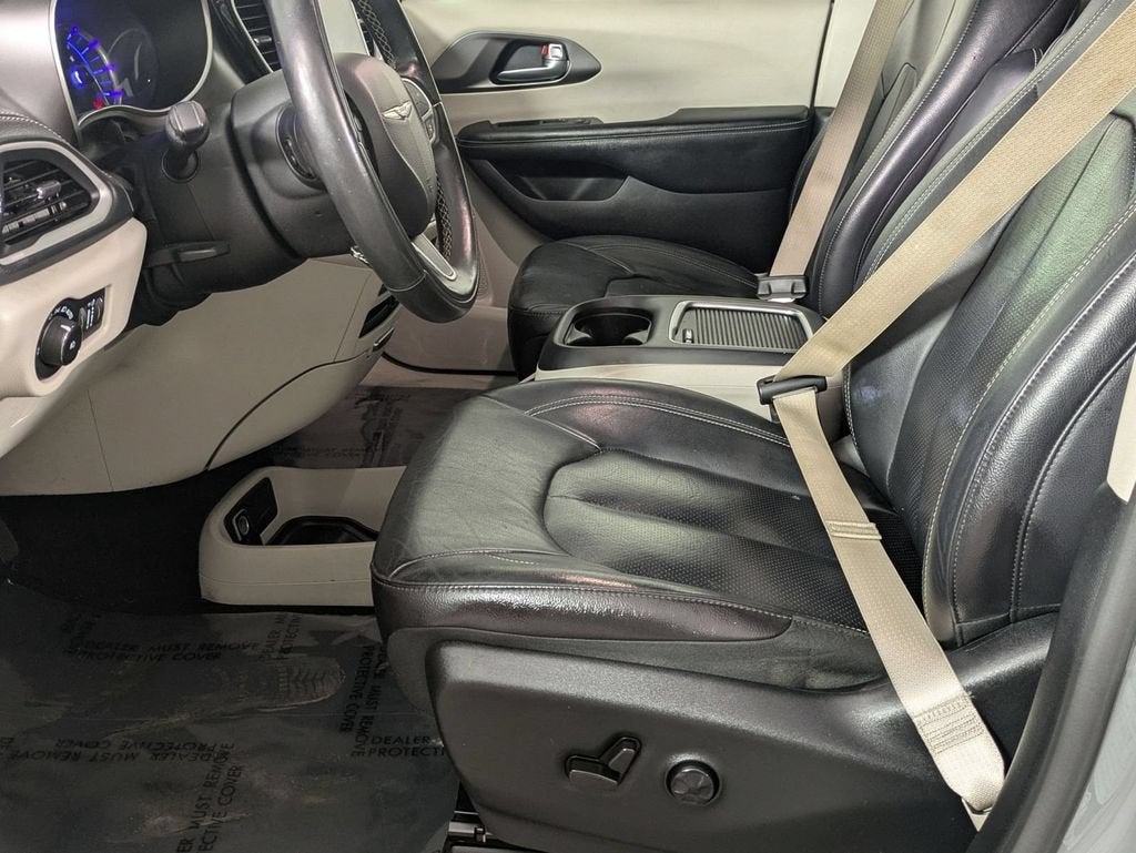 2022 Chrysler Pacifica Hybrid Touring L