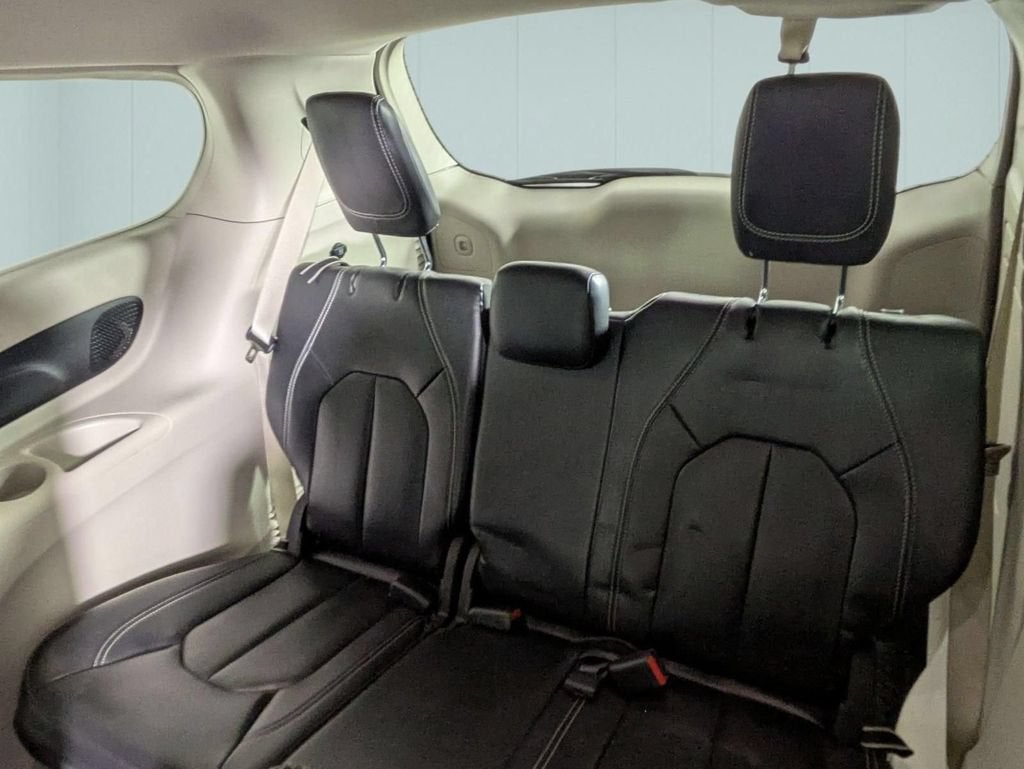 2022 Chrysler Pacifica Hybrid Touring L