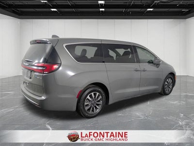 2022 Chrysler Pacifica Hybrid Touring L