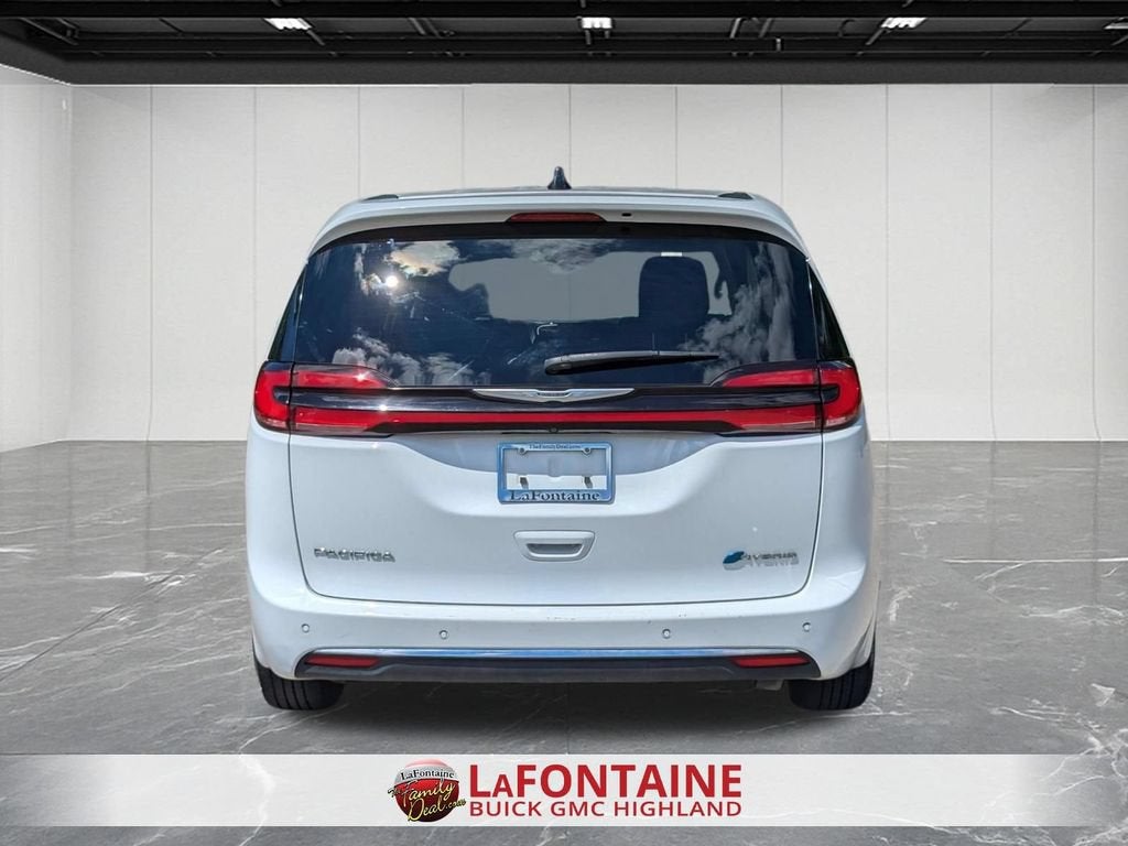 2024 Chrysler Pacifica Hybrid Select