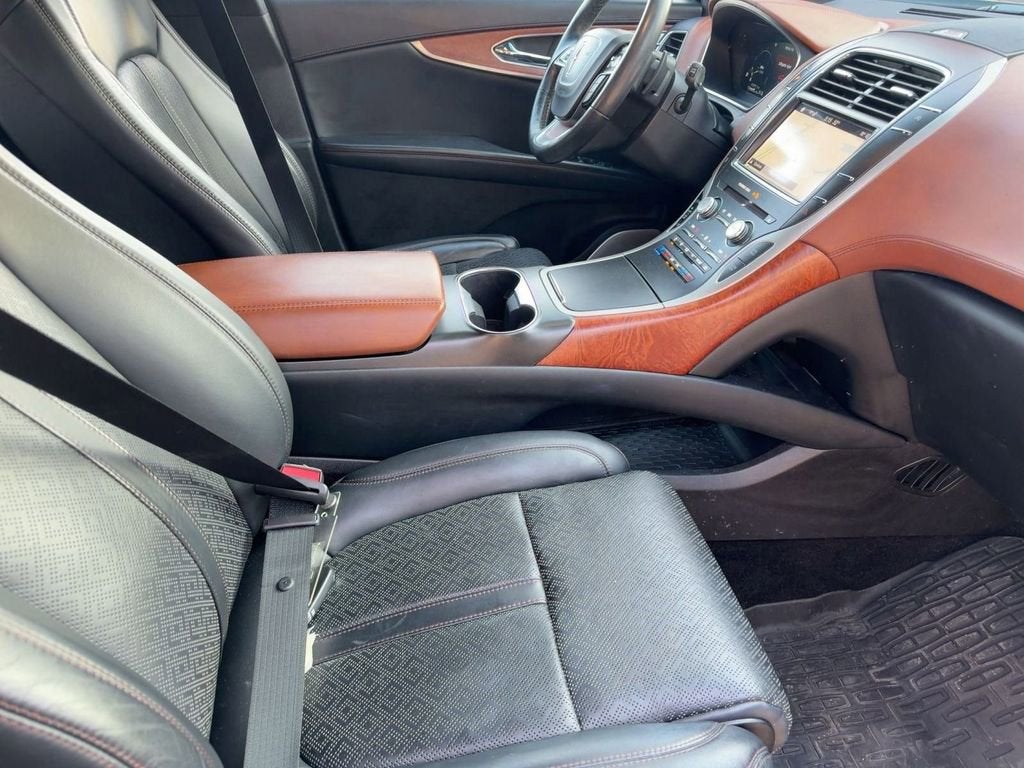 2019 Lincoln Nautilus Black Label