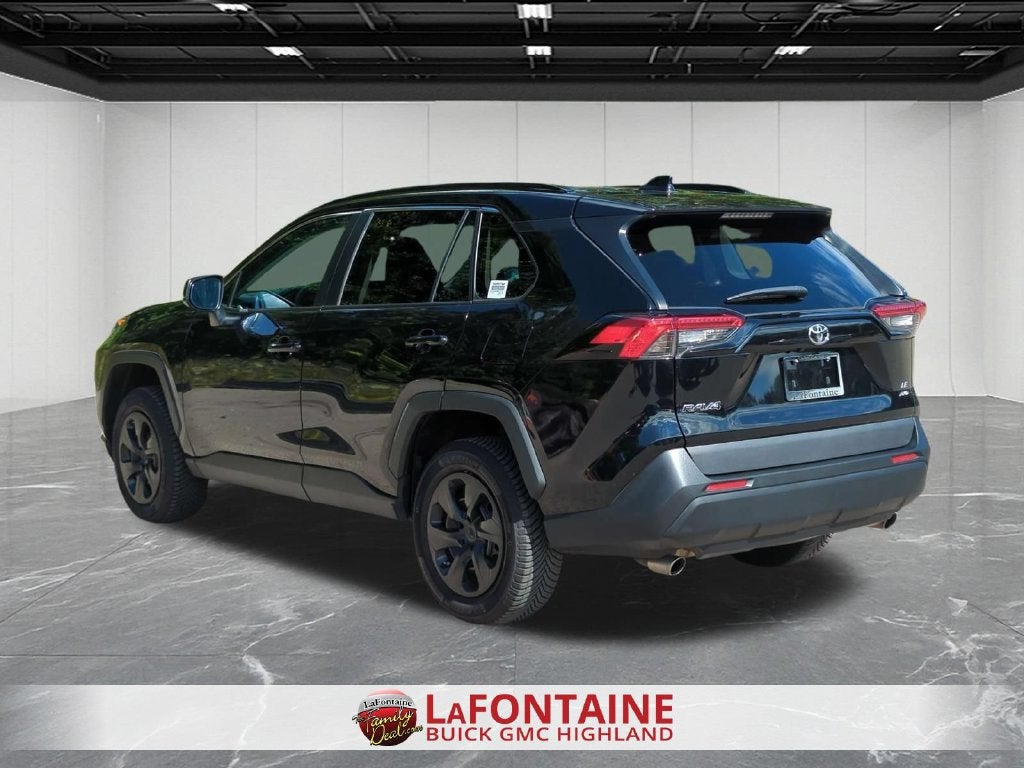 2021 Toyota RAV4 LE