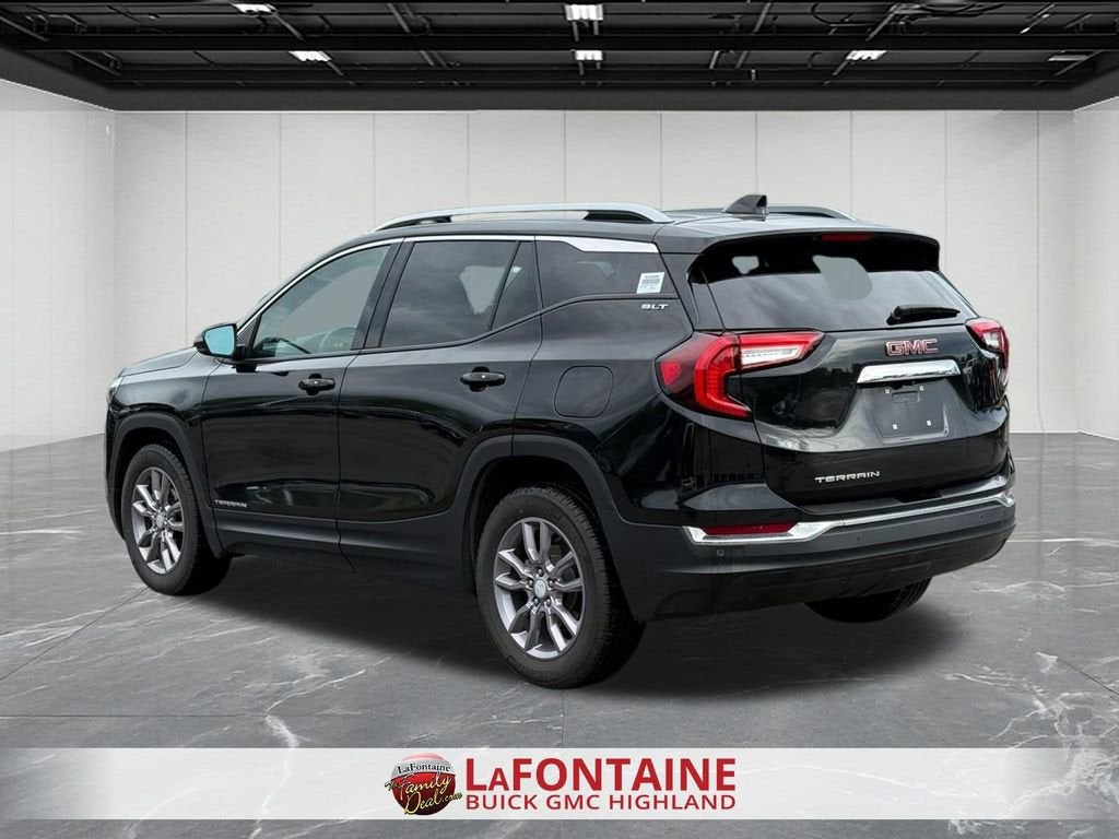 2023 GMC Terrain SLT