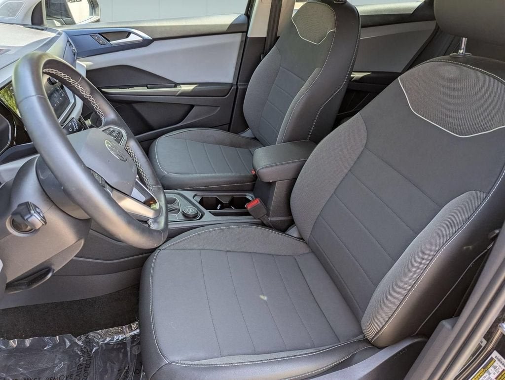 2023 Volkswagen Taos SE