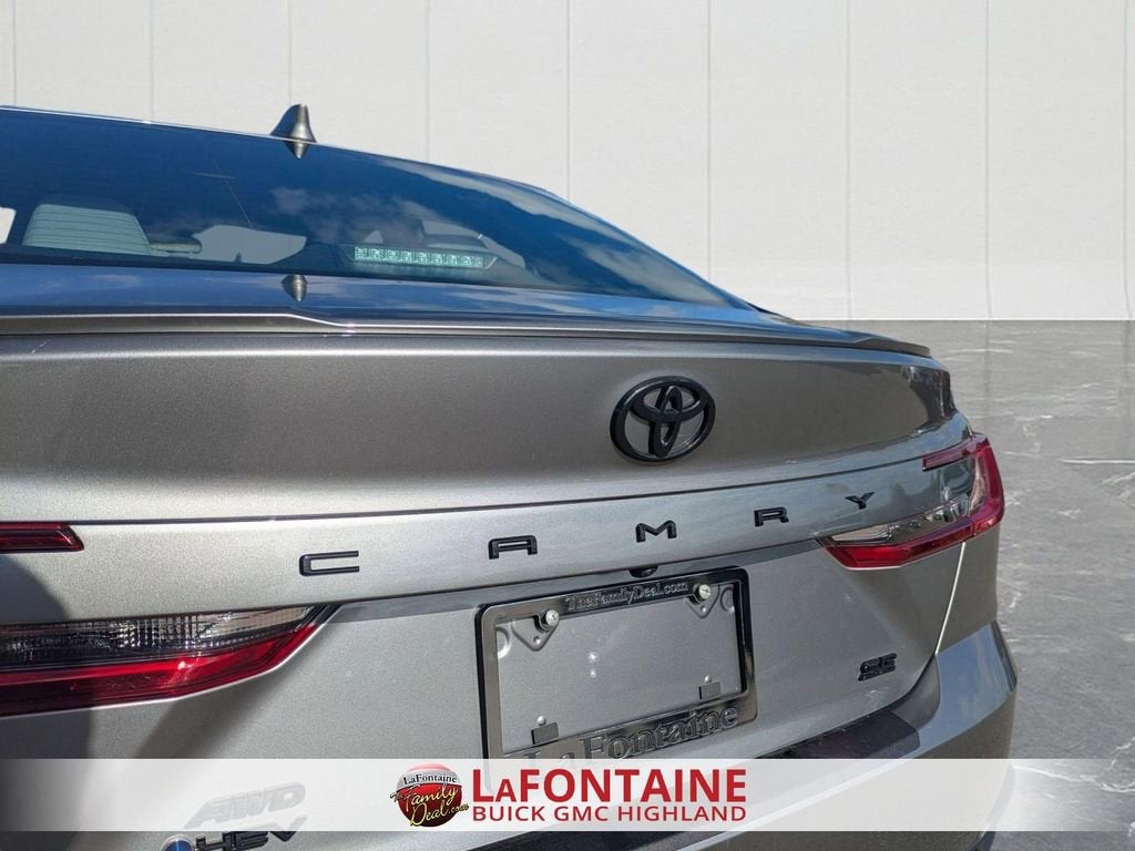 2025 Toyota Camry SE