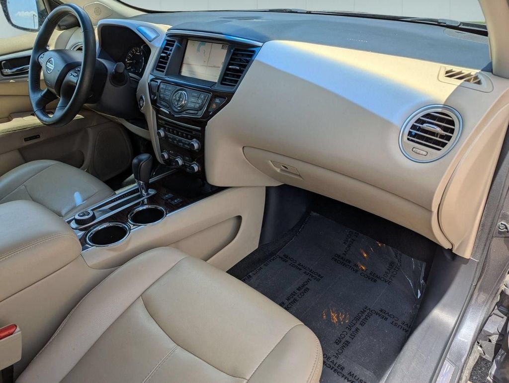 2016 Nissan Pathfinder SL
