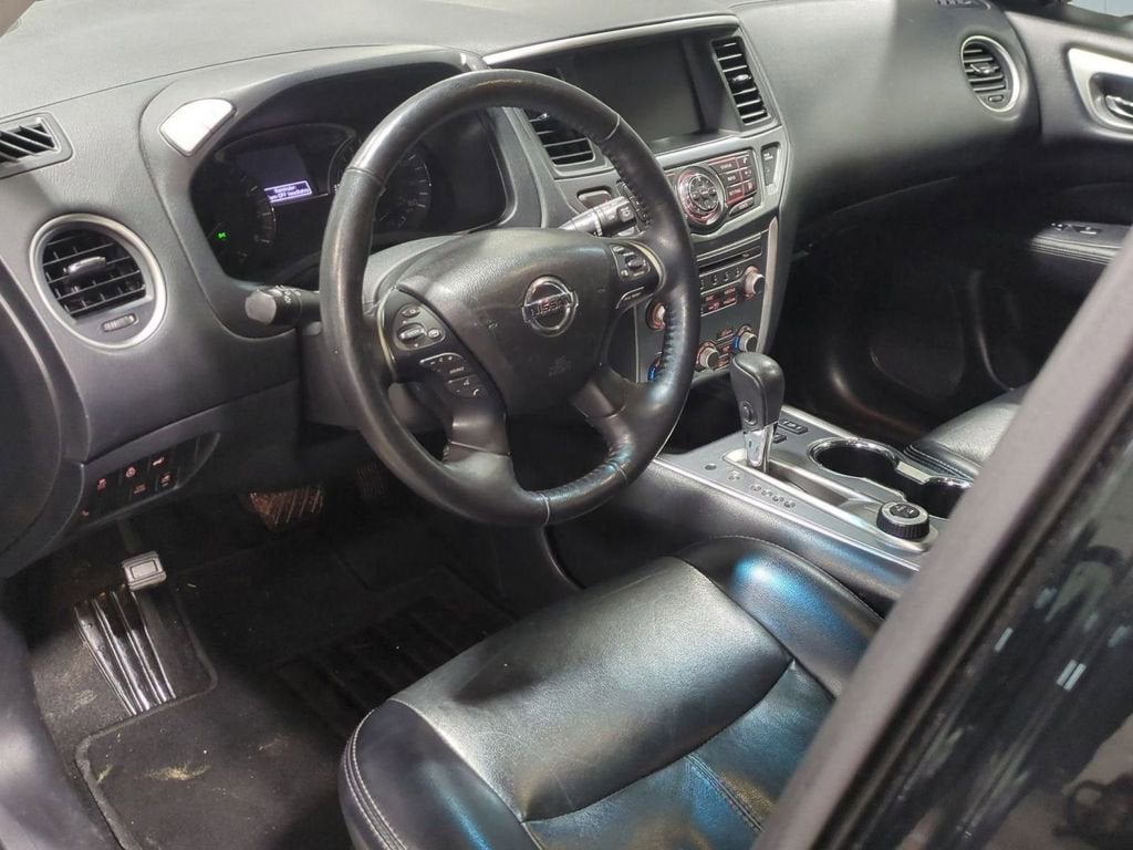 2020 Nissan Pathfinder SL