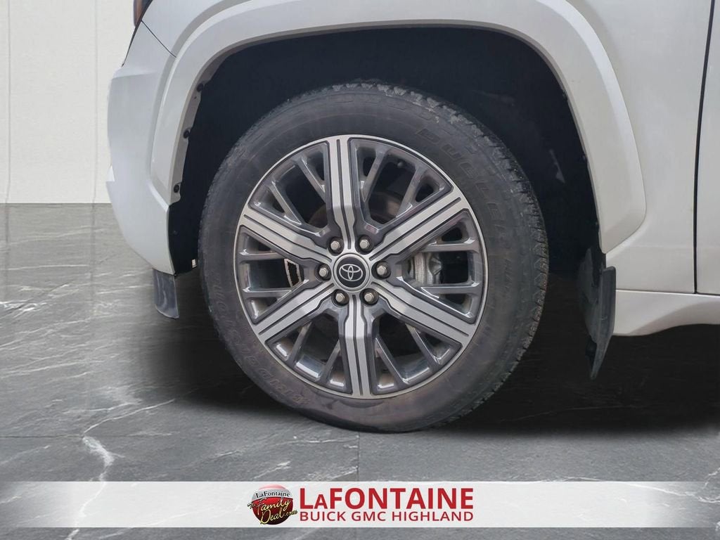 2024 Toyota Sequoia SR5