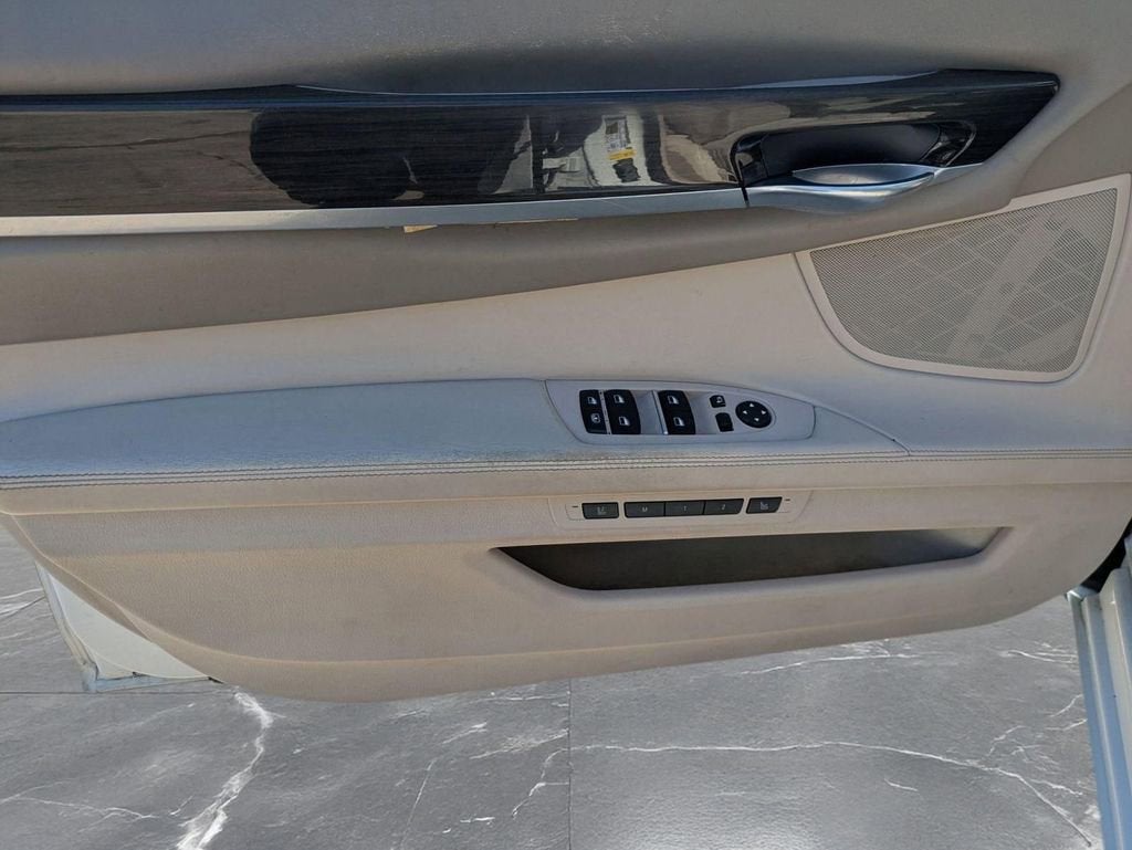 2009 BMW 750Li 750Li