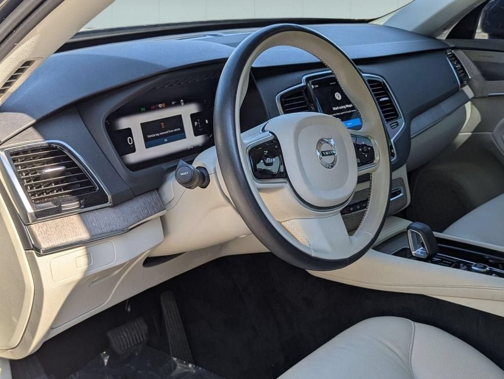 2023 Volvo XC90 B6 Plus 6-Seater