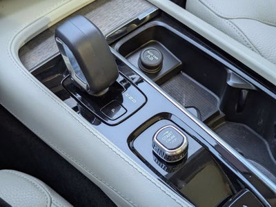 2023 Volvo XC90 B6 Plus 6-Seater
