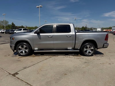 2022 RAM 1500 Laramie Crew Cab 4x2 5'7" Box