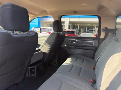 2020 RAM 1500 Big Horn Crew Cab 4x4 5'7" Box