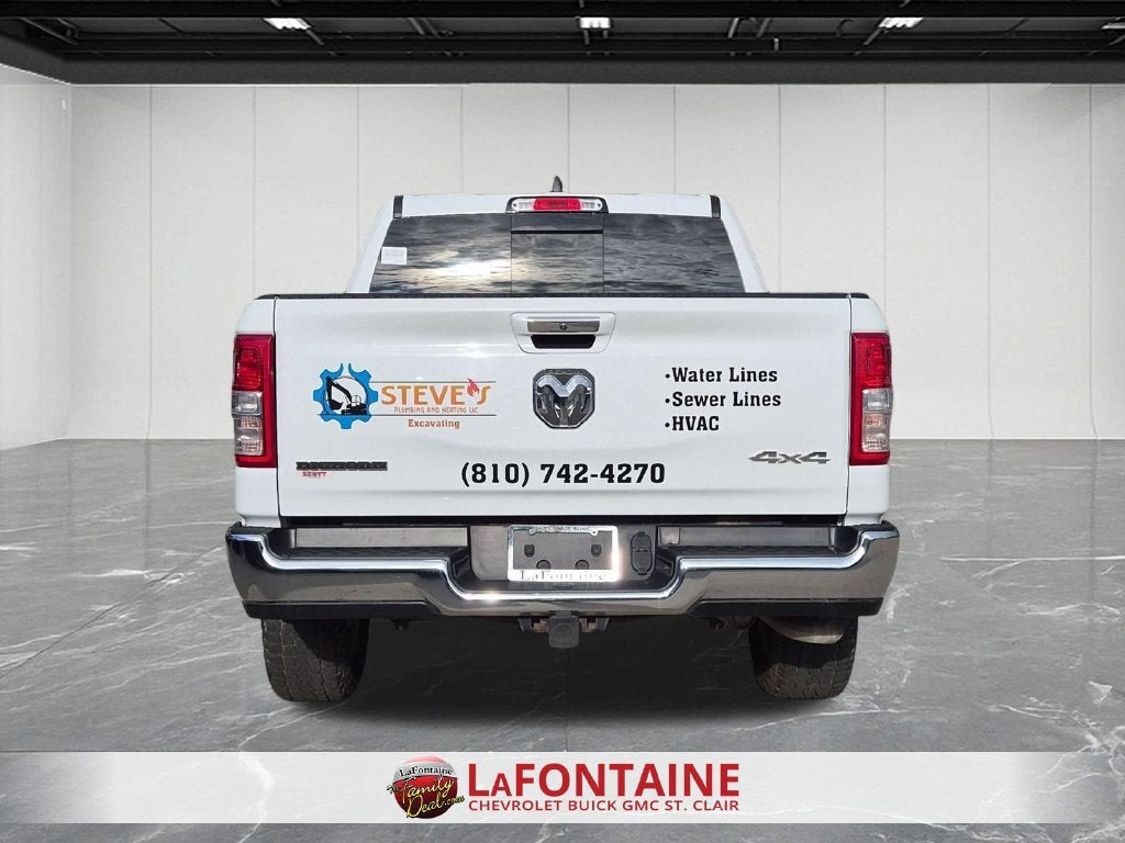 2020 RAM 1500 Big Horn Crew Cab 4x4 5'7" Box