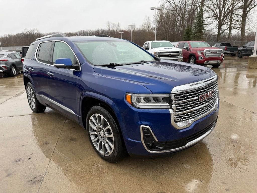2023 GMC Acadia Denali