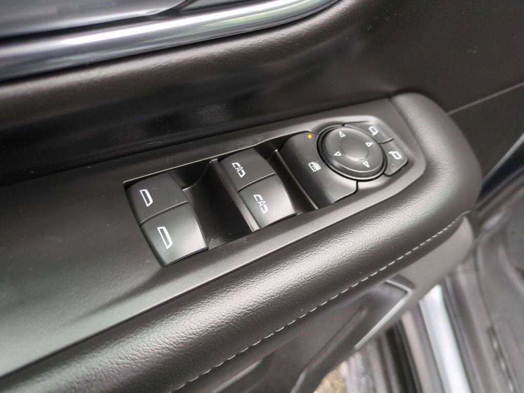 2022 GMC Yukon XL SLE