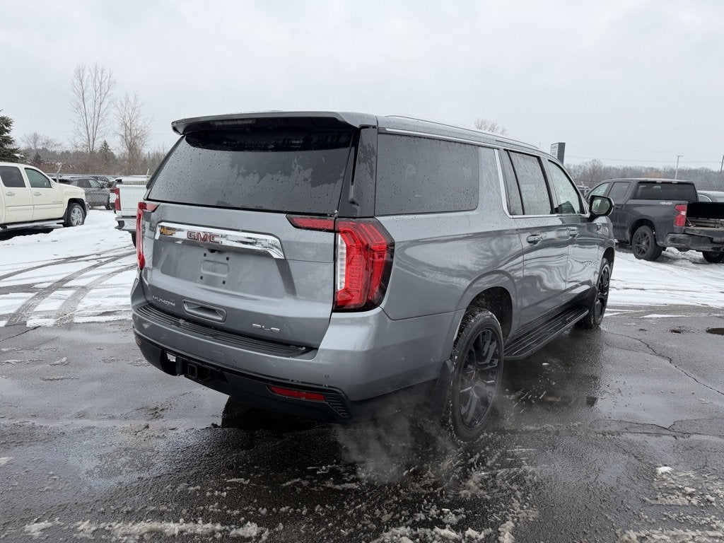 2022 GMC Yukon XL SLE