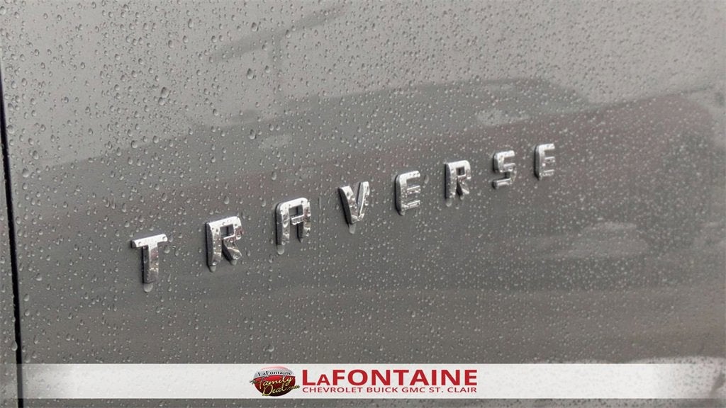 2023 Chevrolet Traverse LT Cloth