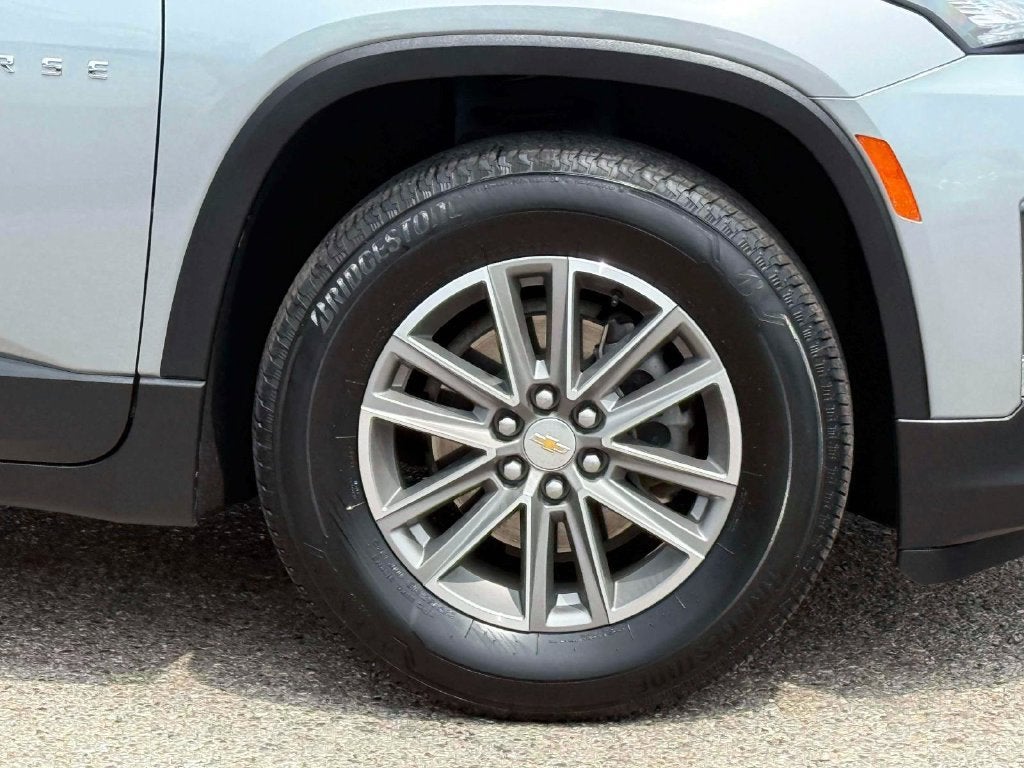 2024 Chevrolet Traverse Limited LT Cloth