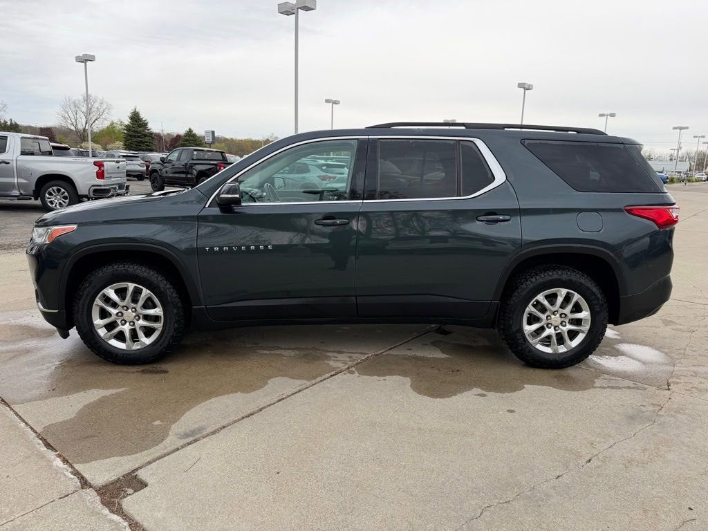 2021 Chevrolet Traverse LT Cloth