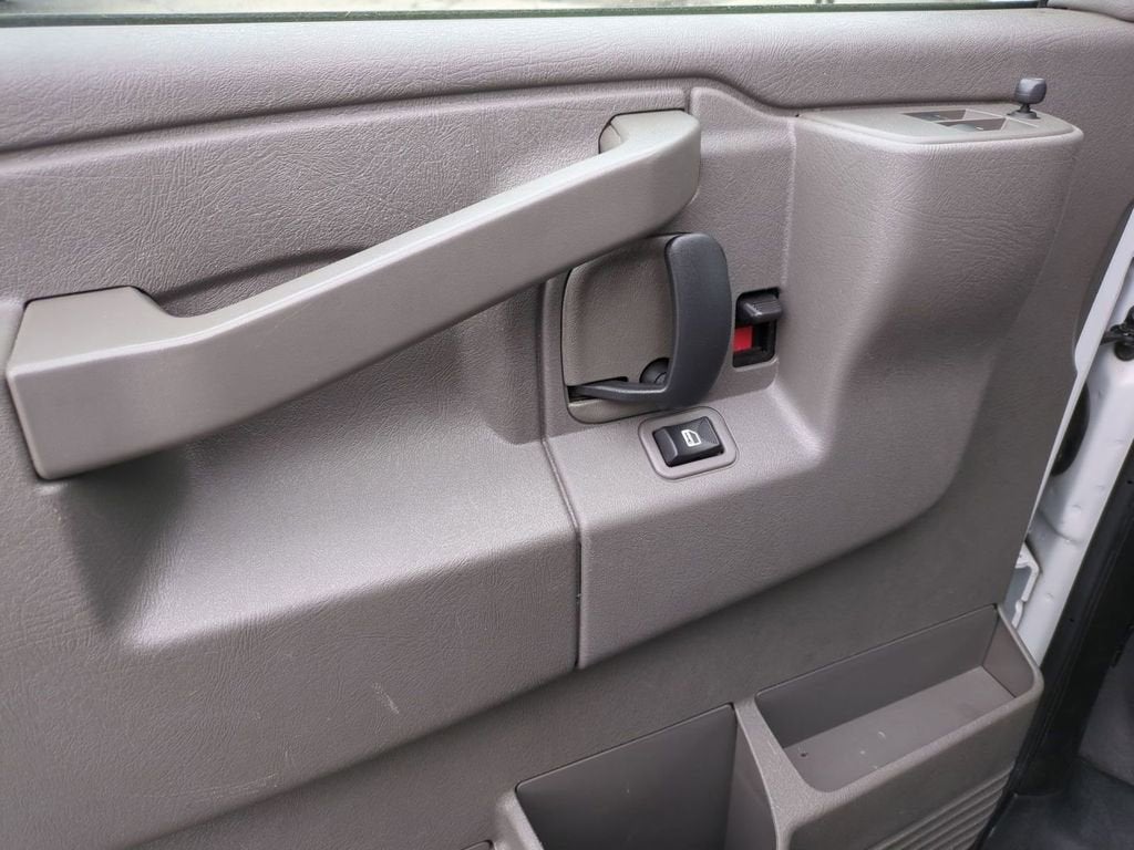 2024 GMC Savana Cargo 2500 Work Van