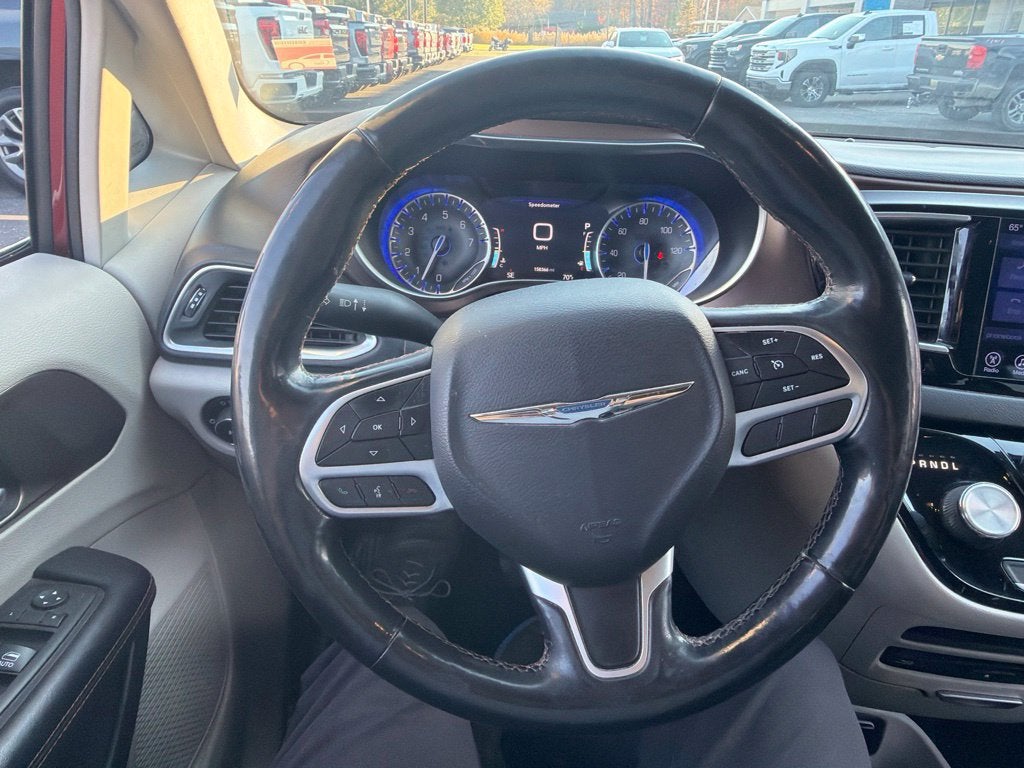2017 Chrysler Pacifica Touring-L Plus