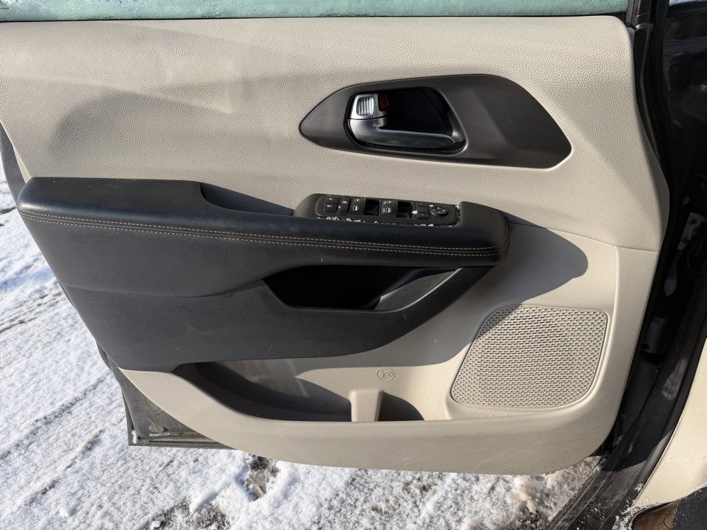 2020 Chrysler Pacifica Touring