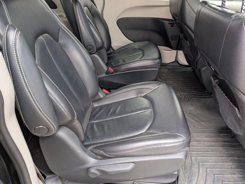 2022 Chrysler Pacifica Hybrid Touring L