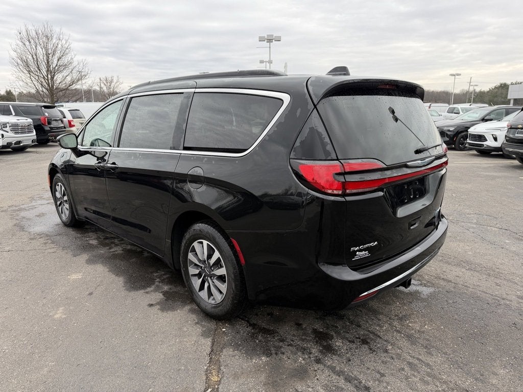 2022 Chrysler Pacifica Hybrid Touring L