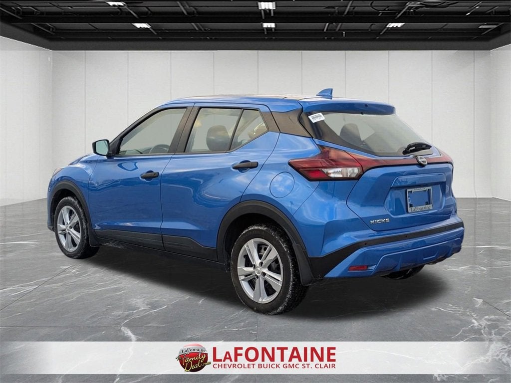 2023 Nissan Kicks S Xtronic CVT