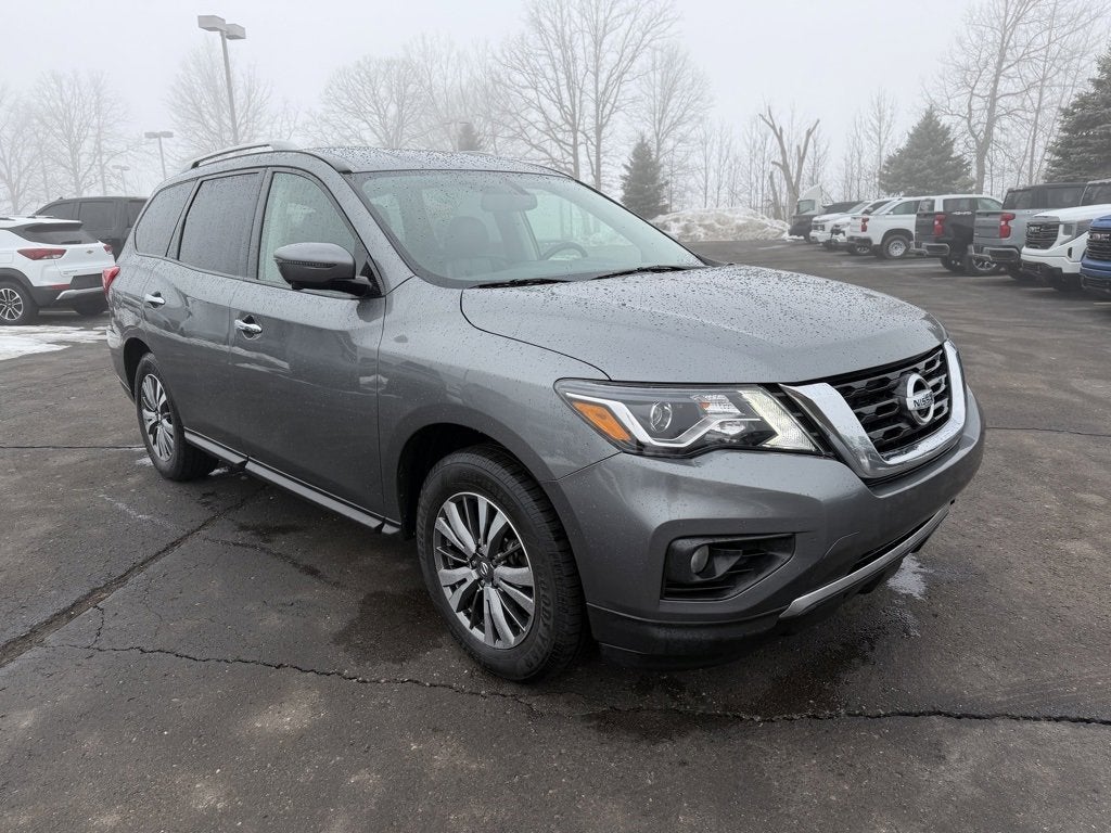 2020 Nissan Pathfinder SL