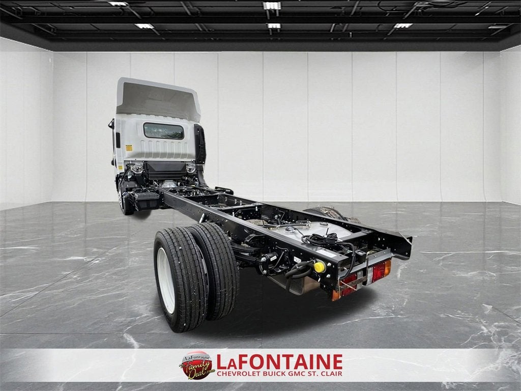 2024 Chevrolet Low Cab Forward 5500 XD Base