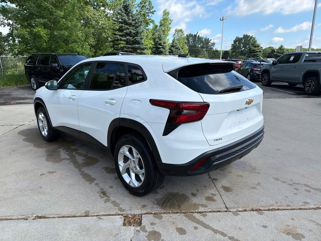 2024 Chevrolet Trax LS