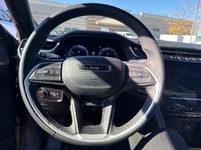2024 Jeep Grand Cherokee L Laredo 4x4