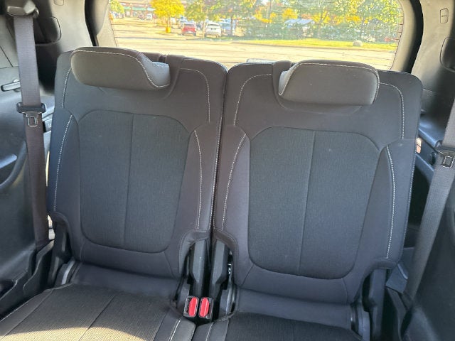 2024 Jeep Grand Cherokee L Laredo 4x4