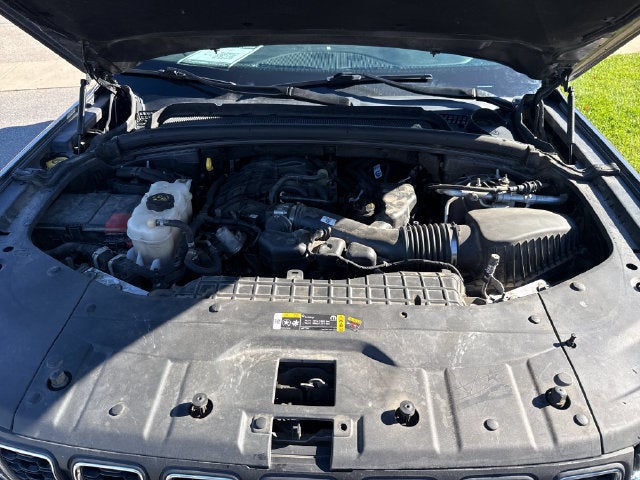 2024 Jeep Grand Cherokee L Laredo 4x4