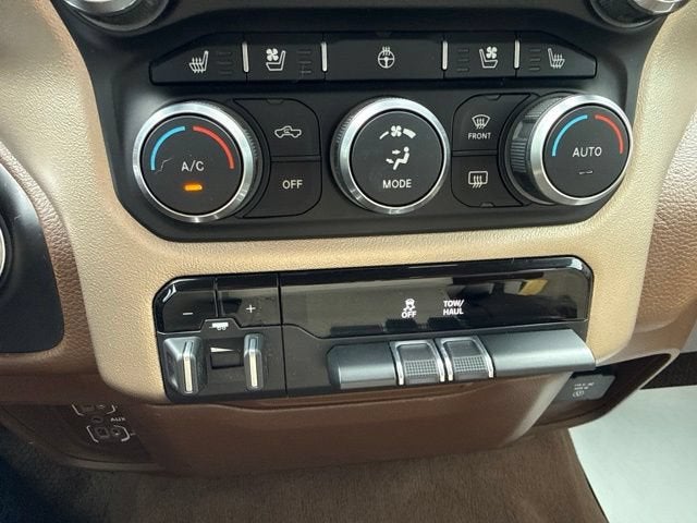 2019 RAM 1500 Laramie Quad Cab 4x4 6'4" Box