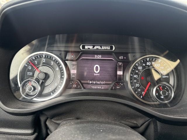 2020 RAM 1500 Big Horn Crew Cab 4x4 5'7" Box