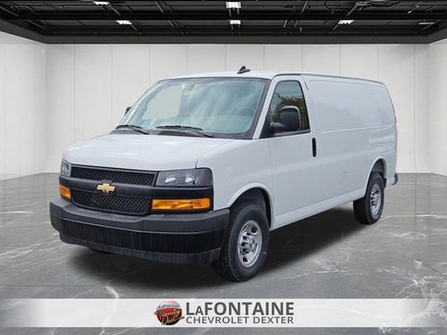 2025 Chevrolet Express Cargo WT