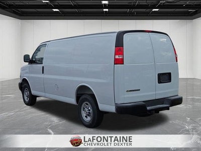 2025 Chevrolet Express Cargo WT