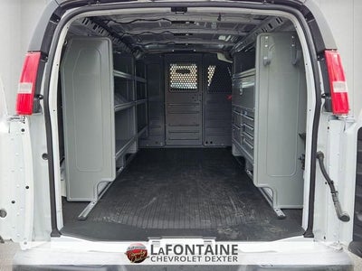 2025 Chevrolet Express Cargo WT