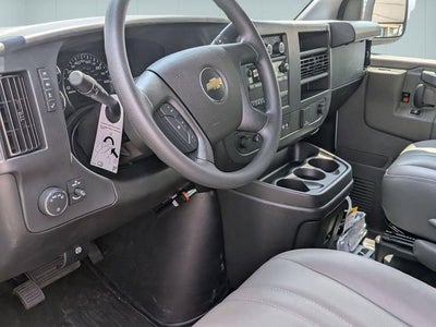 2025 Chevrolet Express Cargo WT