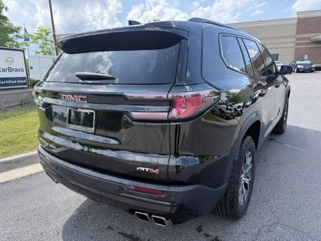 2024 GMC Acadia AT4