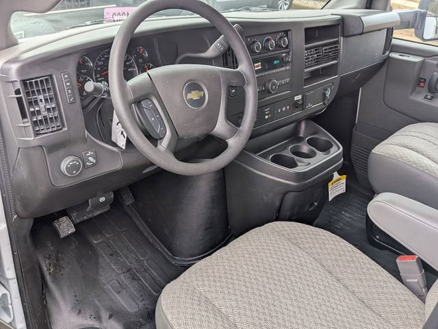 2026 Chevrolet Express Cutaway 3500 1WT